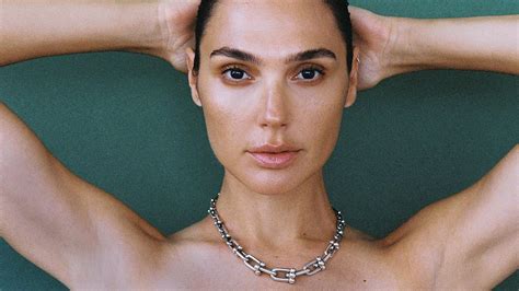 Gal Gadot Nude Photos & Naked Sex Videos